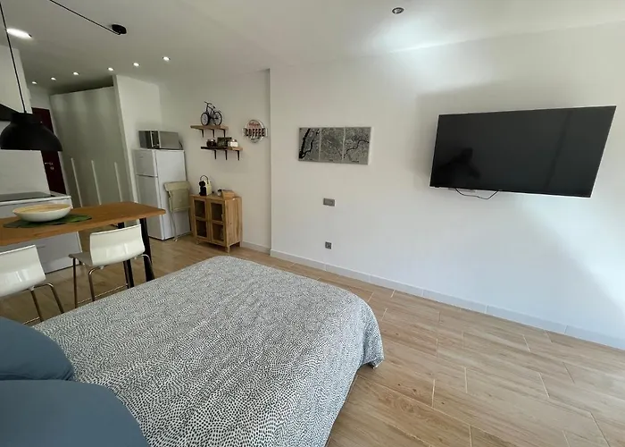 Lovely By Tor Apartament *